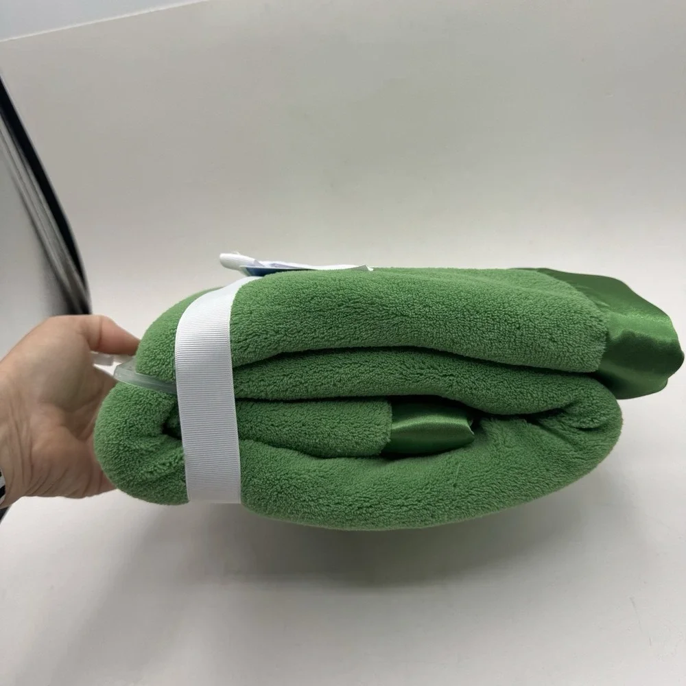 Tiddliwinks Solid Forest Green Satin Trim Soft 40
